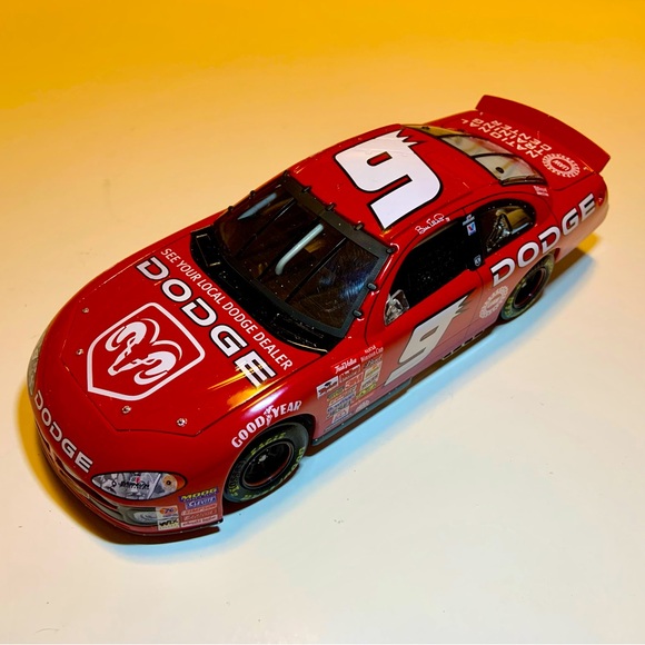 Bill Elliott 2002 #9 Dodge Intrepid Action 10th Anniversary NASCAR Die Cast 1:24 - Picture 1 of 15